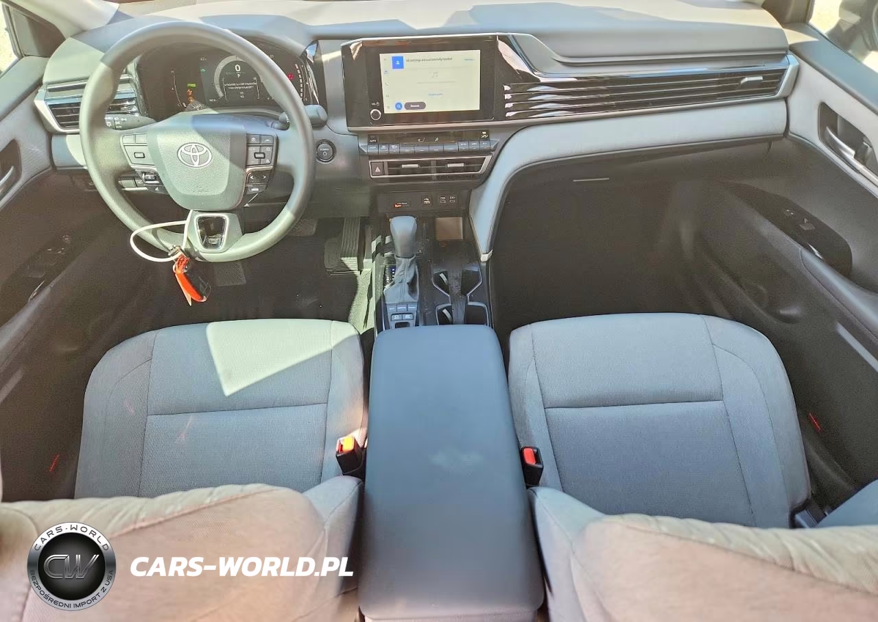 2025 Toyota Camry Le VIN:4T1DAACK2SU638517 - 8