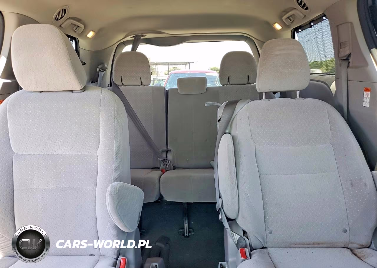 2020 Toyota Sienna Le VIN:5TDKZ3DC6LS065456 - 10