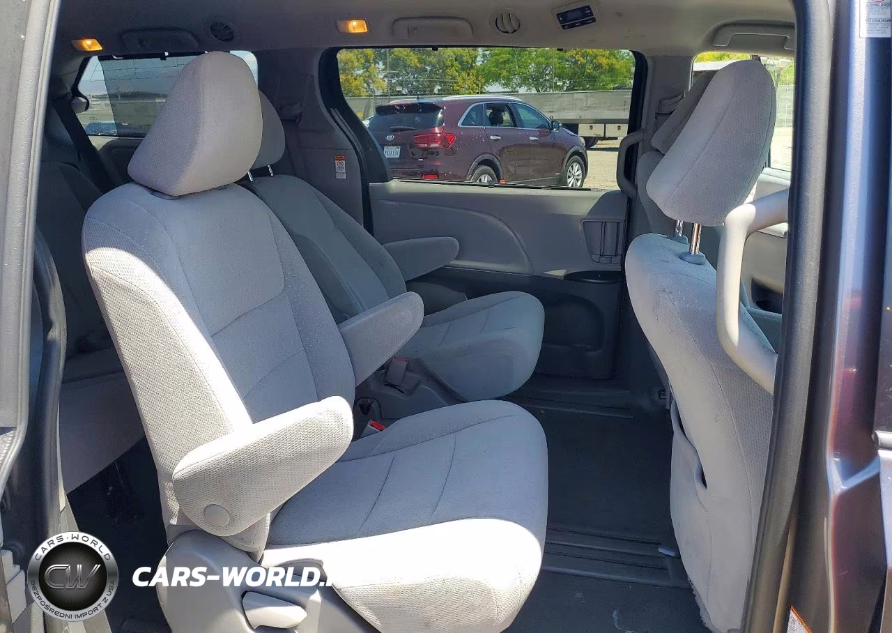 2020 Toyota Sienna Le VIN:5TDKZ3DC6LS065456 - 11