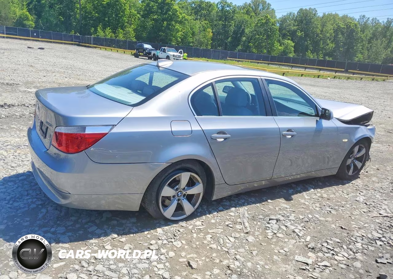 2007 BMW 525 I VIN:WBANE53567CW60609 - 3