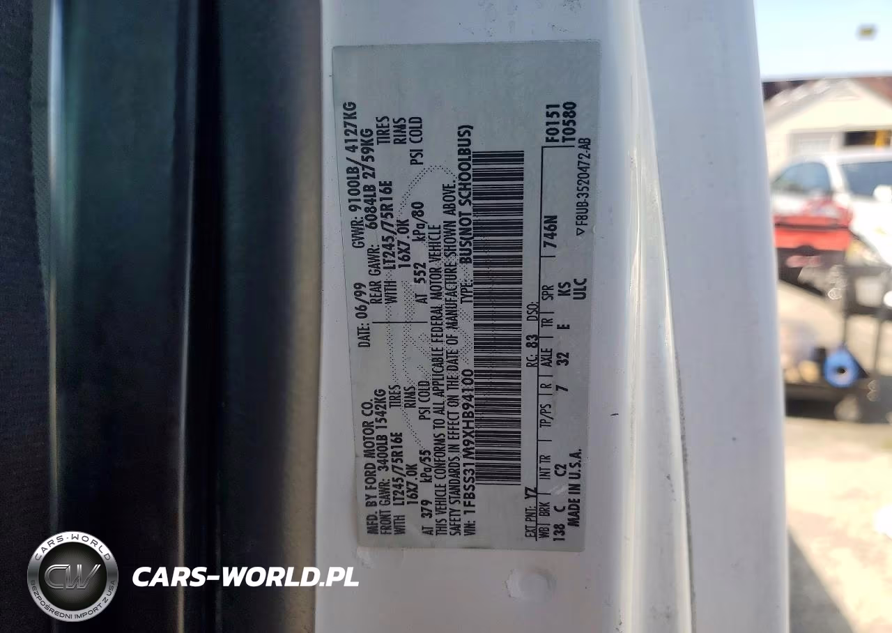 1999 Ford Econoline E350 Super Duty Wagon VIN:1FBSS31M9XHB94100 - 12