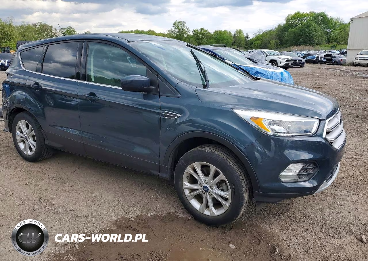 2019 Ford Escape Se VIN:1FMCU9GD7KUA49301 - 4