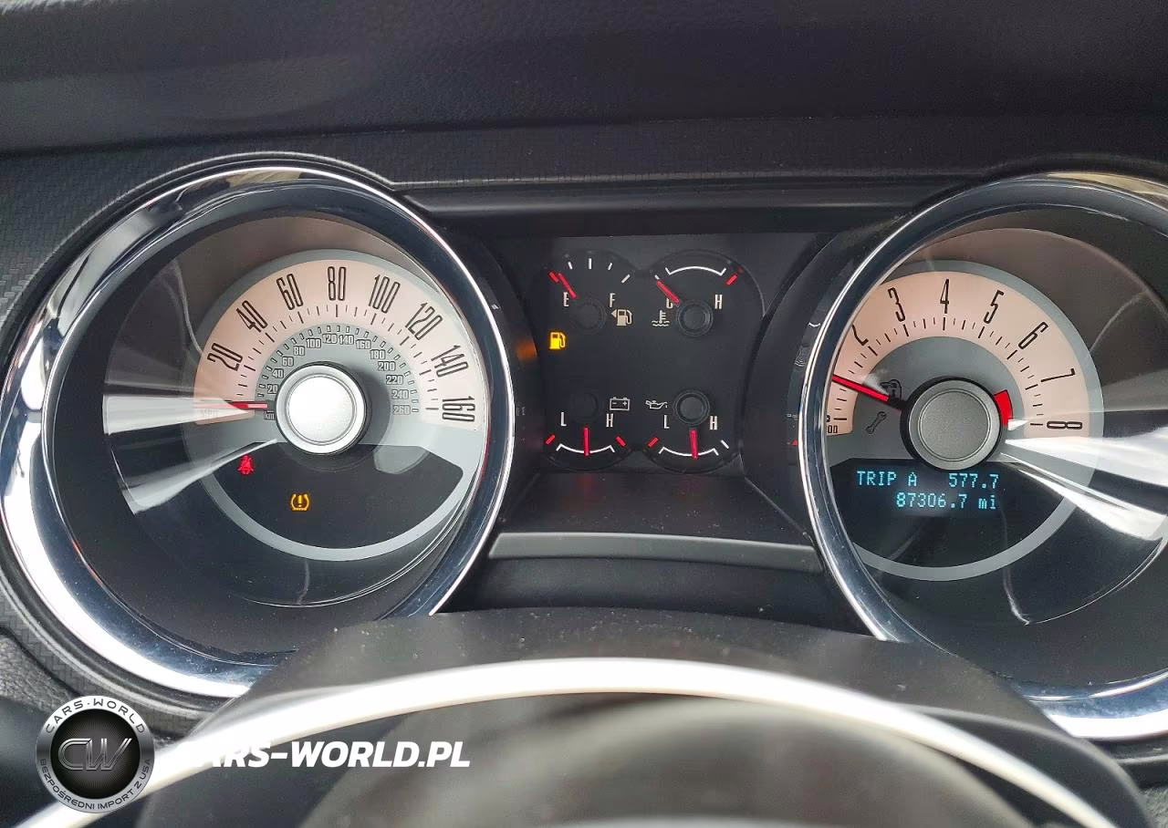2011 Ford Mustang V6 VIN:1ZVBP8FF4B5101818 - 9