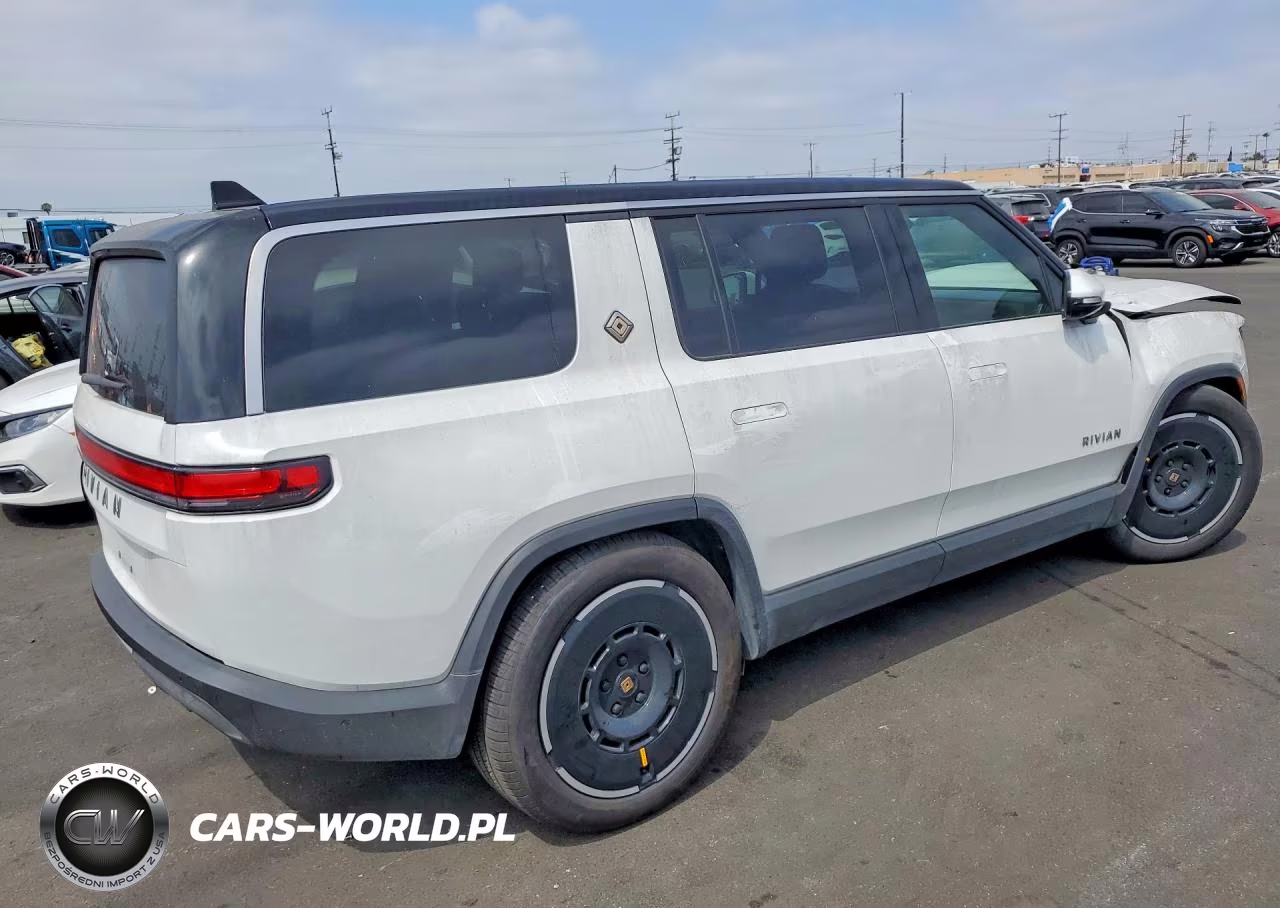 2025 Rivian R1S Adventure VIN:7PDSGBBA3SN053036 - 3
