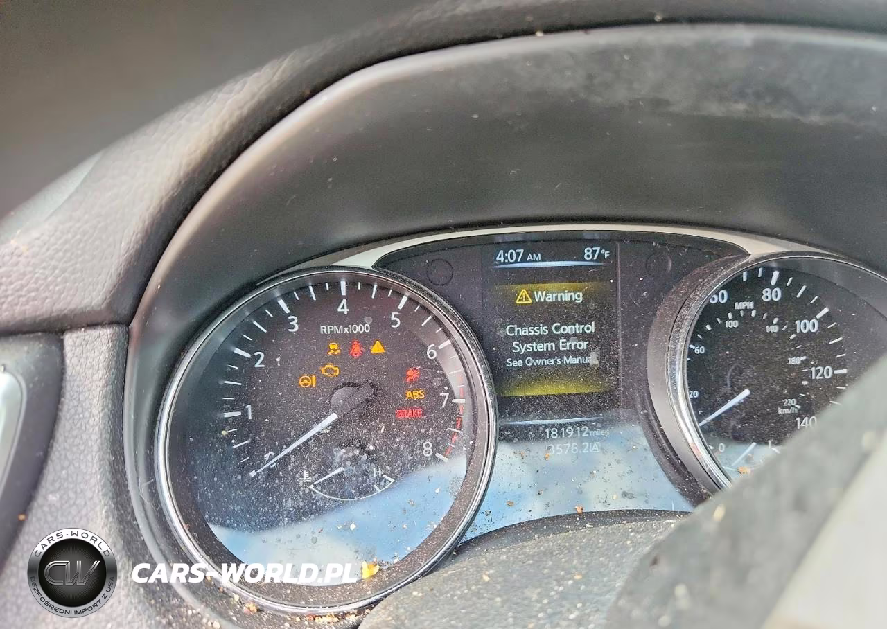 2015 Nissan Rogue S VIN:5N1AT2MV7FC835755 - 9
