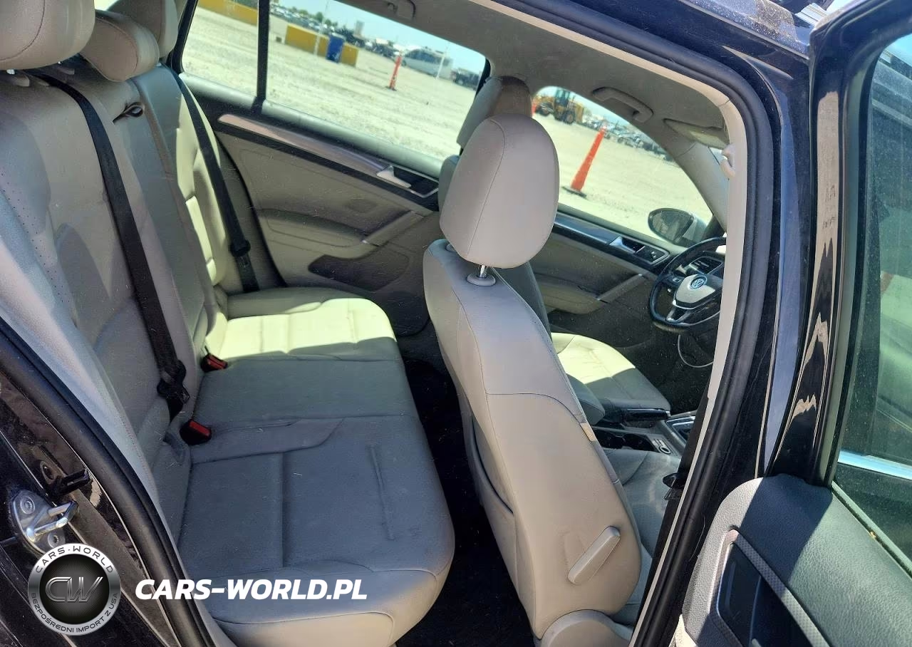 2018 Volkswagen Golf Alltrack S VIN:3VWH17AU2JM757522 - 10