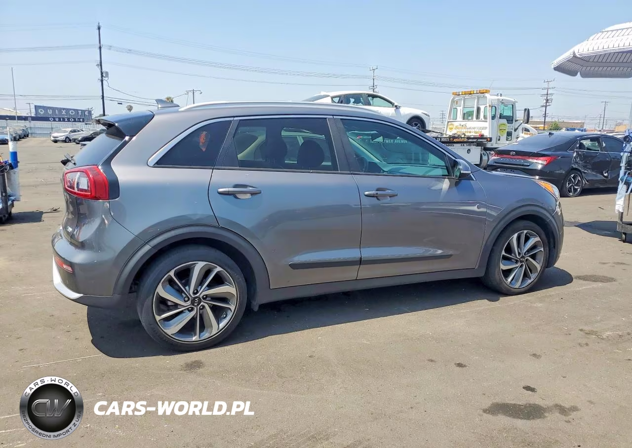 2017 Kia Niro Ex Touring VIN:KNDCE3LC0H5066469 - 3