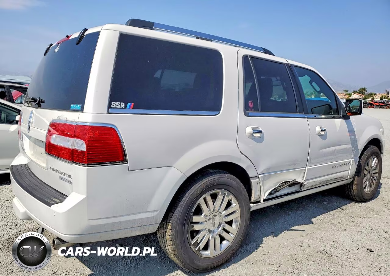 2011 Lincoln Navigator VIN:5LMJJ2H59BEJ06930 - 3
