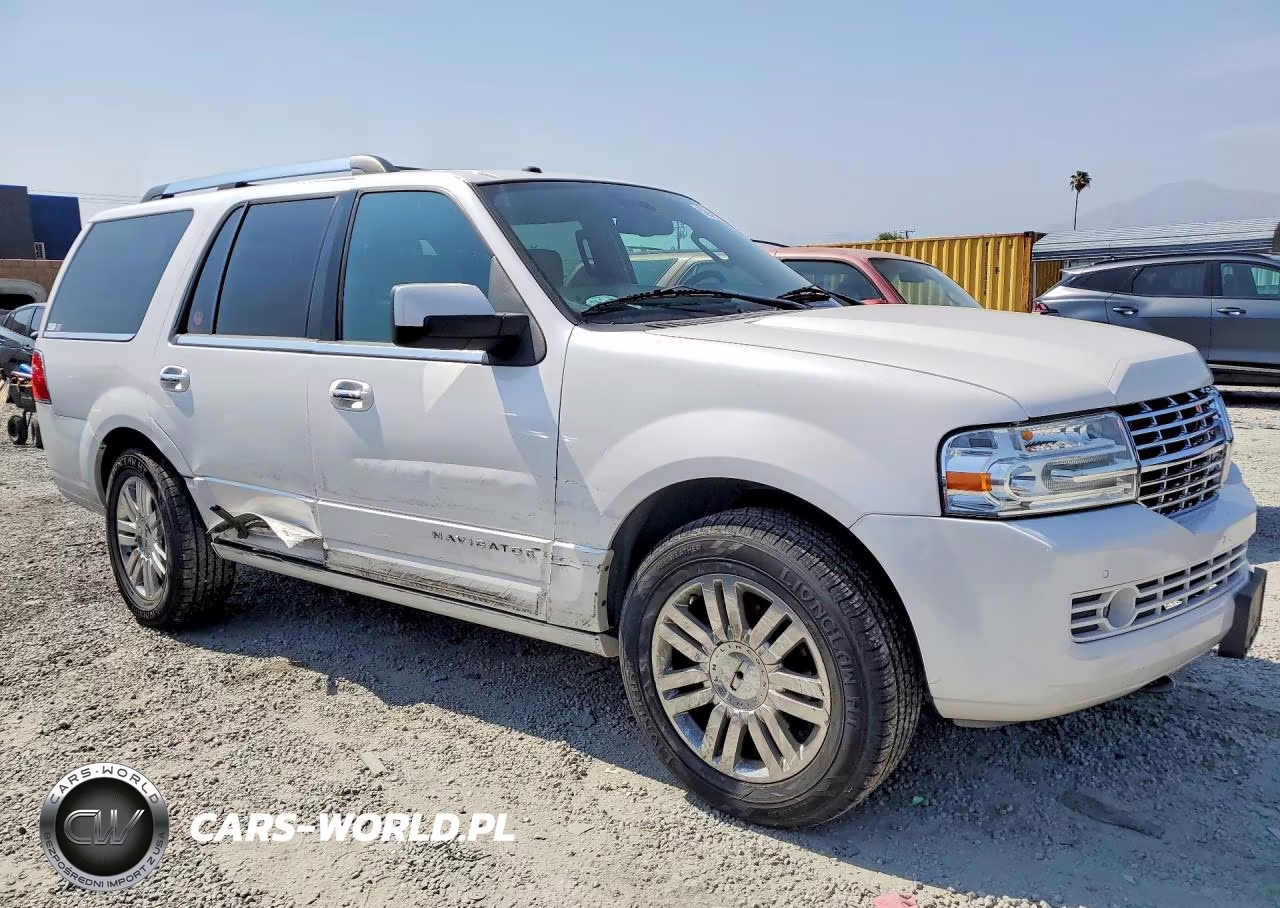2011 Lincoln Navigator VIN:5LMJJ2H59BEJ06930 - 4