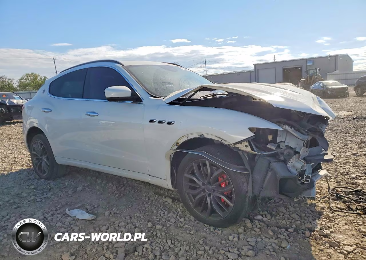 2018 Maserati Levante S Sport VIN:ZN661YUS8JX292005 - 4