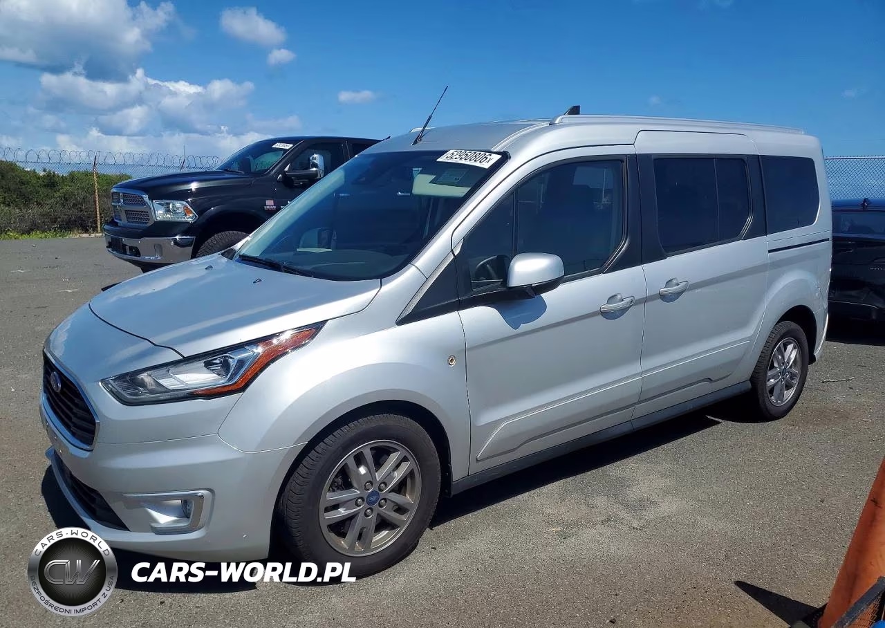 2022 Ford Transit Connect Titanium