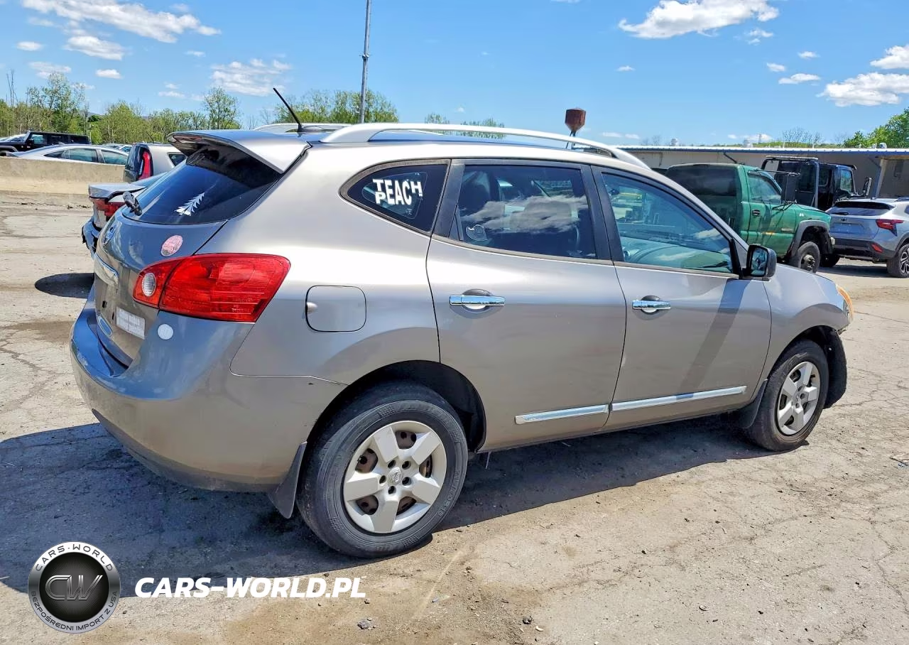 2015 Nissan Rogue Select S VIN:JN8AS5MTXFW162292 - 3