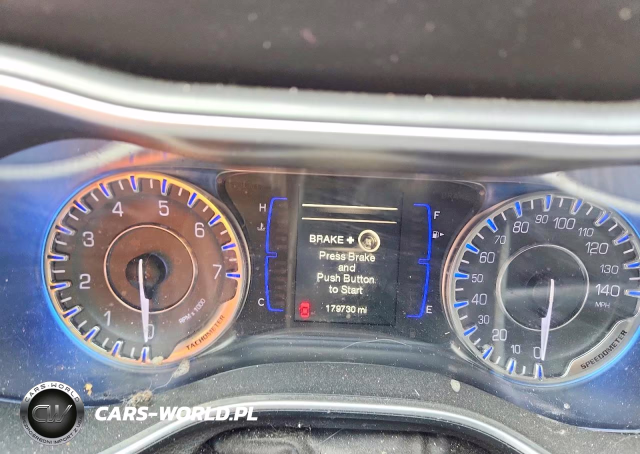 2015 Chrysler 200 Limited VIN:1C3CCCABXFN676669 - 9
