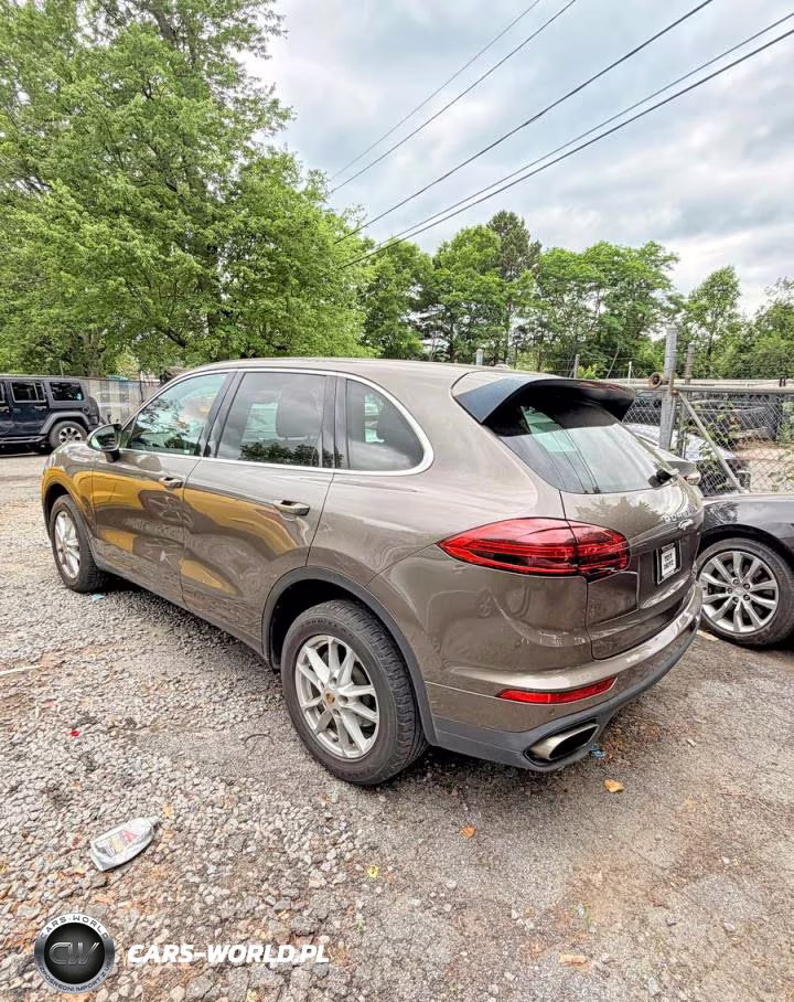 2016 Porsche Cayenne VIN:WP1AA2A20GLA00519 - 3