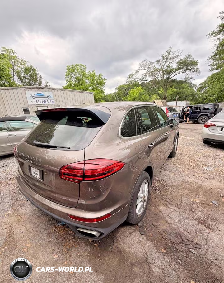 2016 Porsche Cayenne VIN:WP1AA2A20GLA00519 - 4