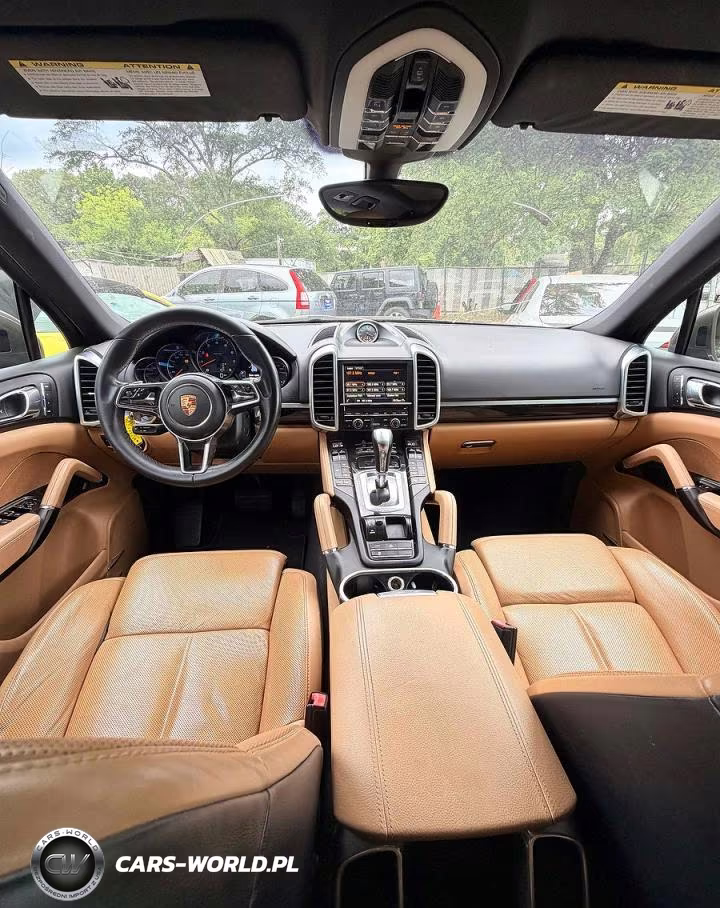 2016 Porsche Cayenne VIN:WP1AA2A20GLA00519 - 9