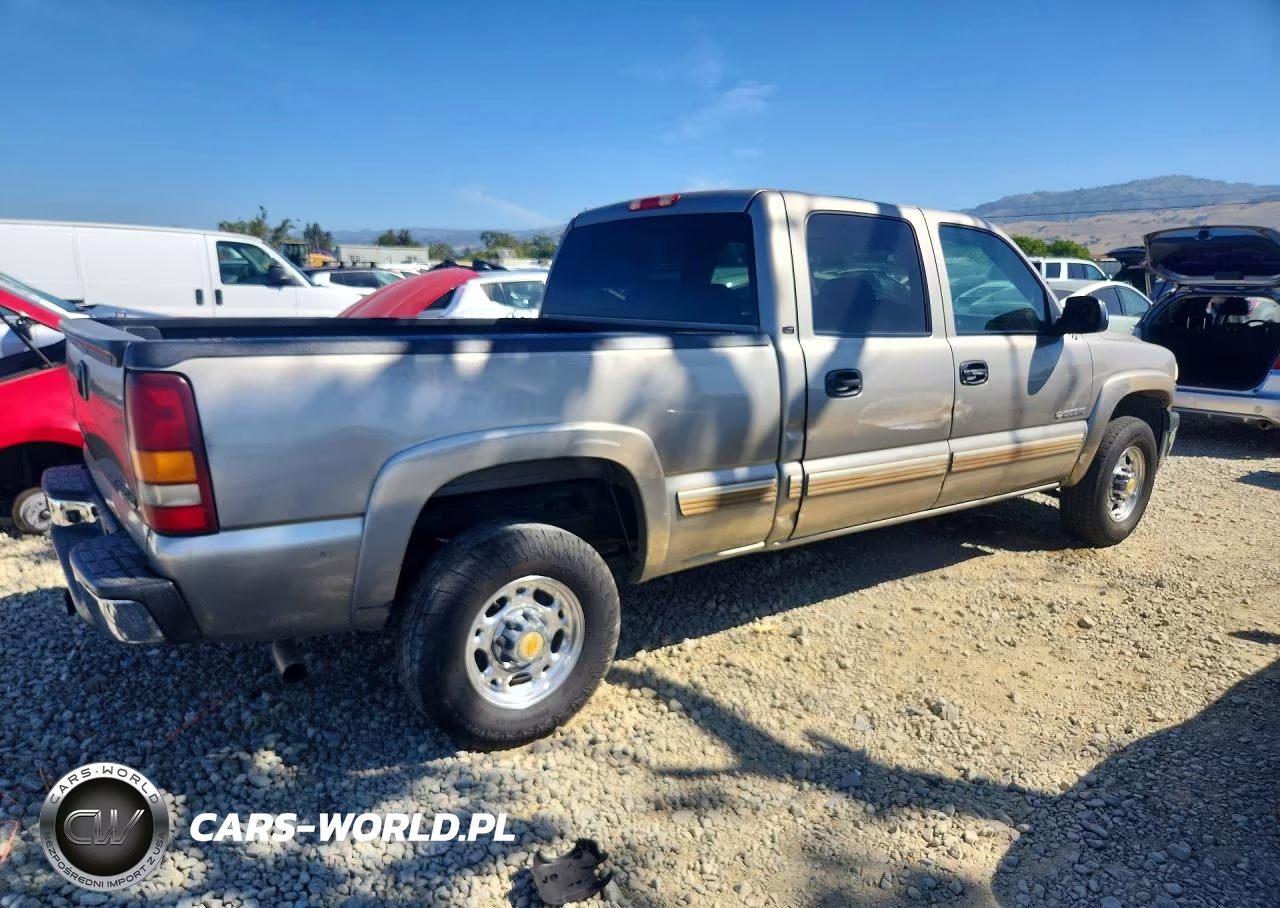 2001 Chevrolet Silverado C1500 Heavy Duty VIN:1GCGC13U21F152533 - 3