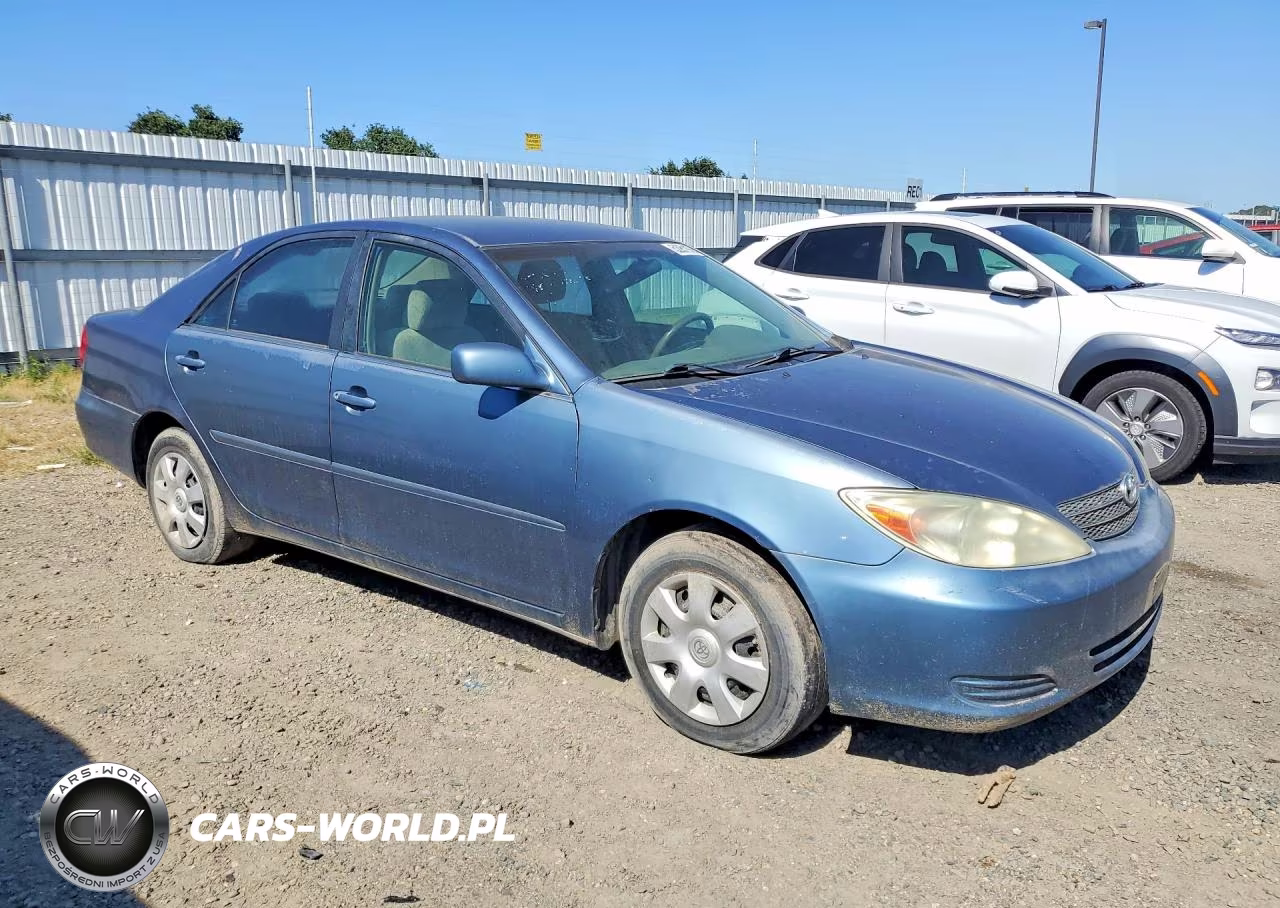 2004 Toyota Camry Le VIN:4T1BE32K54U813533 - 4
