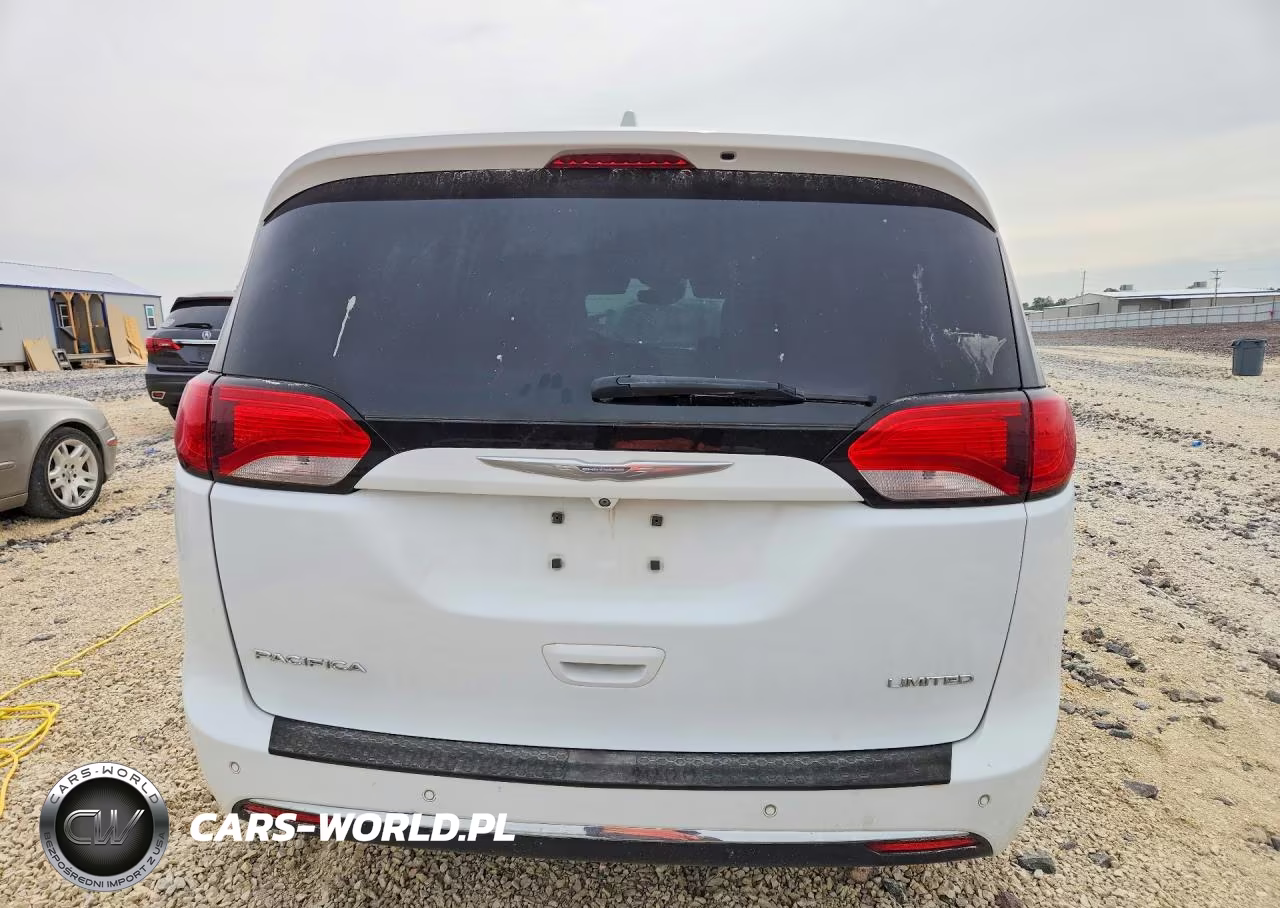 2017 Chrysler Pacifica Limited VIN:2C4RC1GG6HR841667 - 6