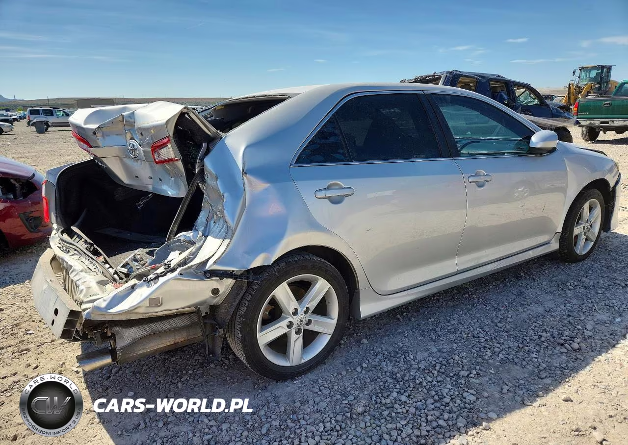2014 Toyota Camry Se VIN:4T1BF1FK0EU362458 - 3