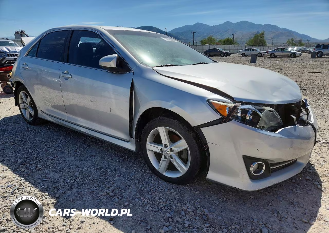 2014 Toyota Camry Se VIN:4T1BF1FK0EU362458 - 4