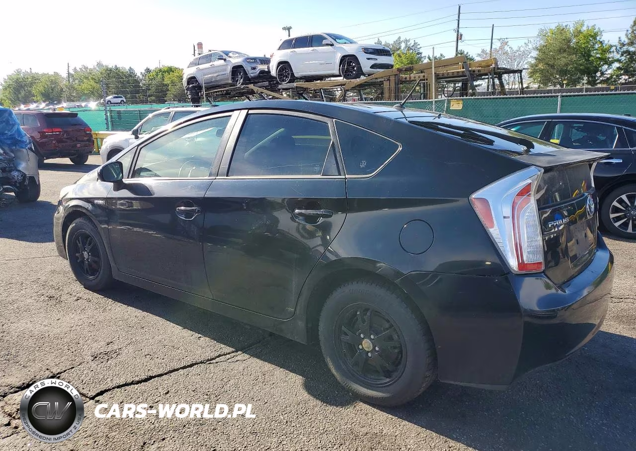 2013 Toyota Prius Two VIN:JTDKN3DU2D5593510 - 2
