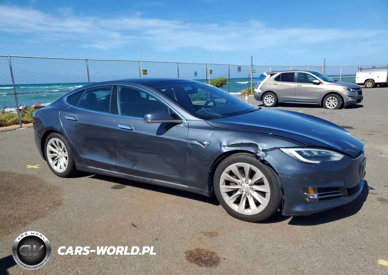 2016 Tesla Model S VIN:5YJSA1E20GF170330 - 4