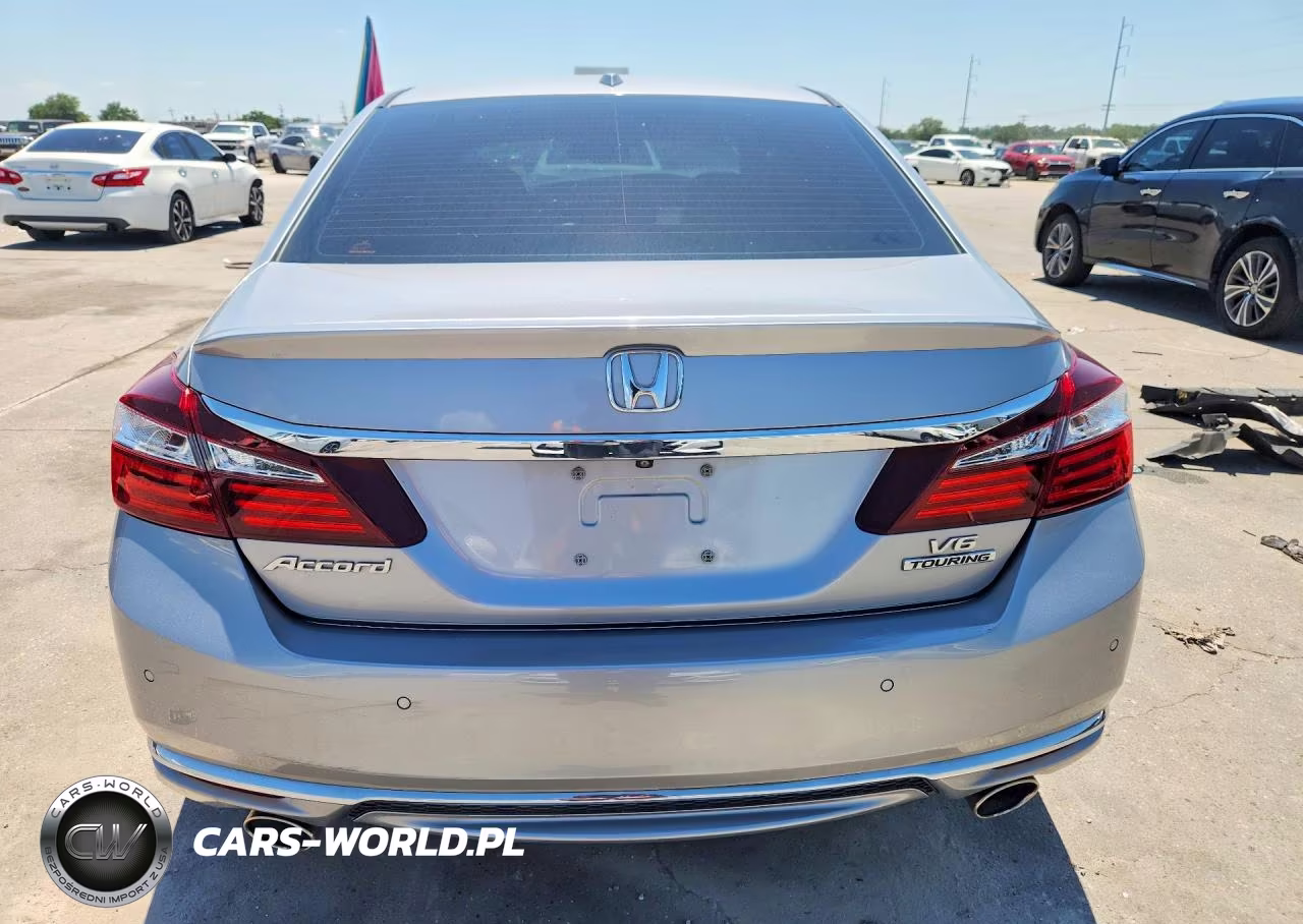 2017 Honda Accord Touring VIN:1HGCR3F97HA033644 - 6