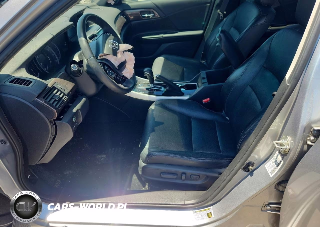 2017 Honda Accord Touring VIN:1HGCR3F97HA033644 - 7