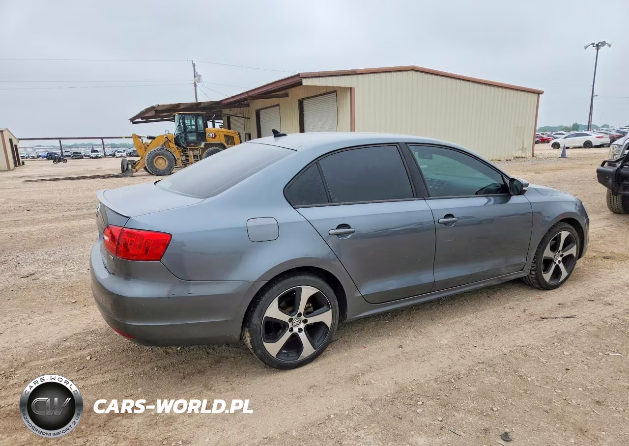 2011 Volkswagen Jetta Tdi VIN:3VWLL7AJ0BM111553 - 3