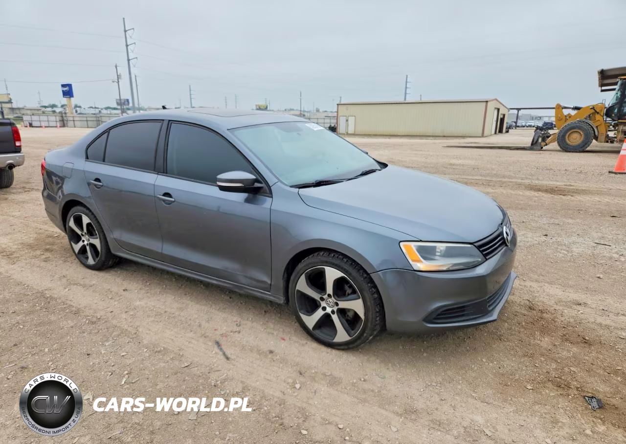 2011 Volkswagen Jetta Tdi VIN:3VWLL7AJ0BM111553 - 4
