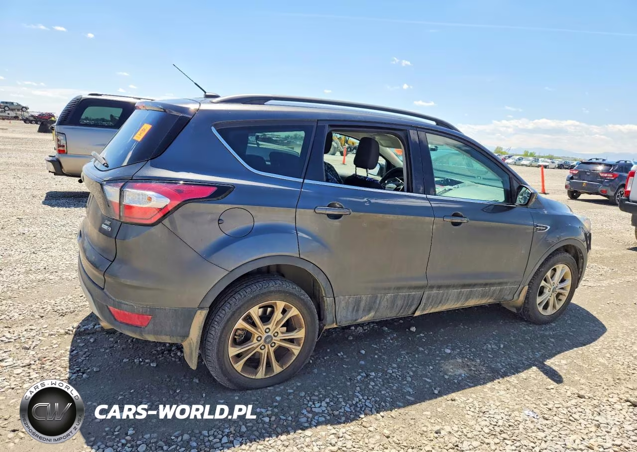 2018 Ford Escape Se VIN:1FMCU9GD1JUB59369 - 3