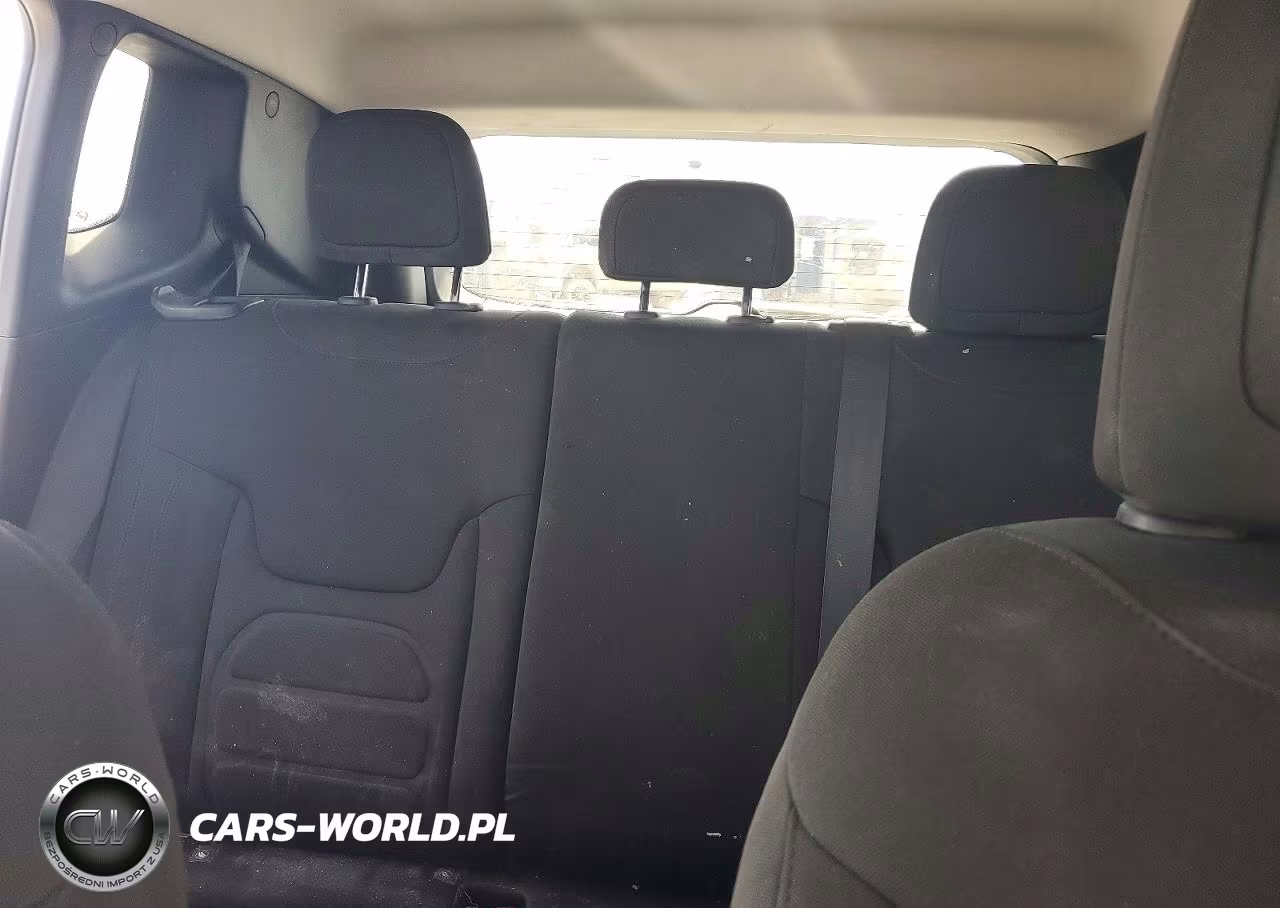 2019 Jeep Renegade Latitude VIN:ZACNJBBB1KPK72354 - 10