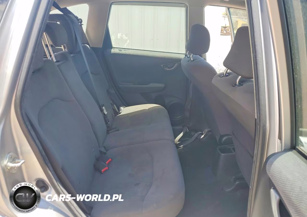 2012 Honda Fit VIN:JHMGE8H38CC017000 - 10