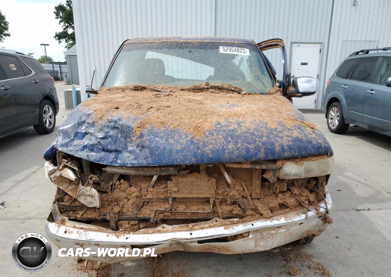 2000 Chevrolet Silverado C1500 VIN:1GCEC19VXYZ317566 - 5
