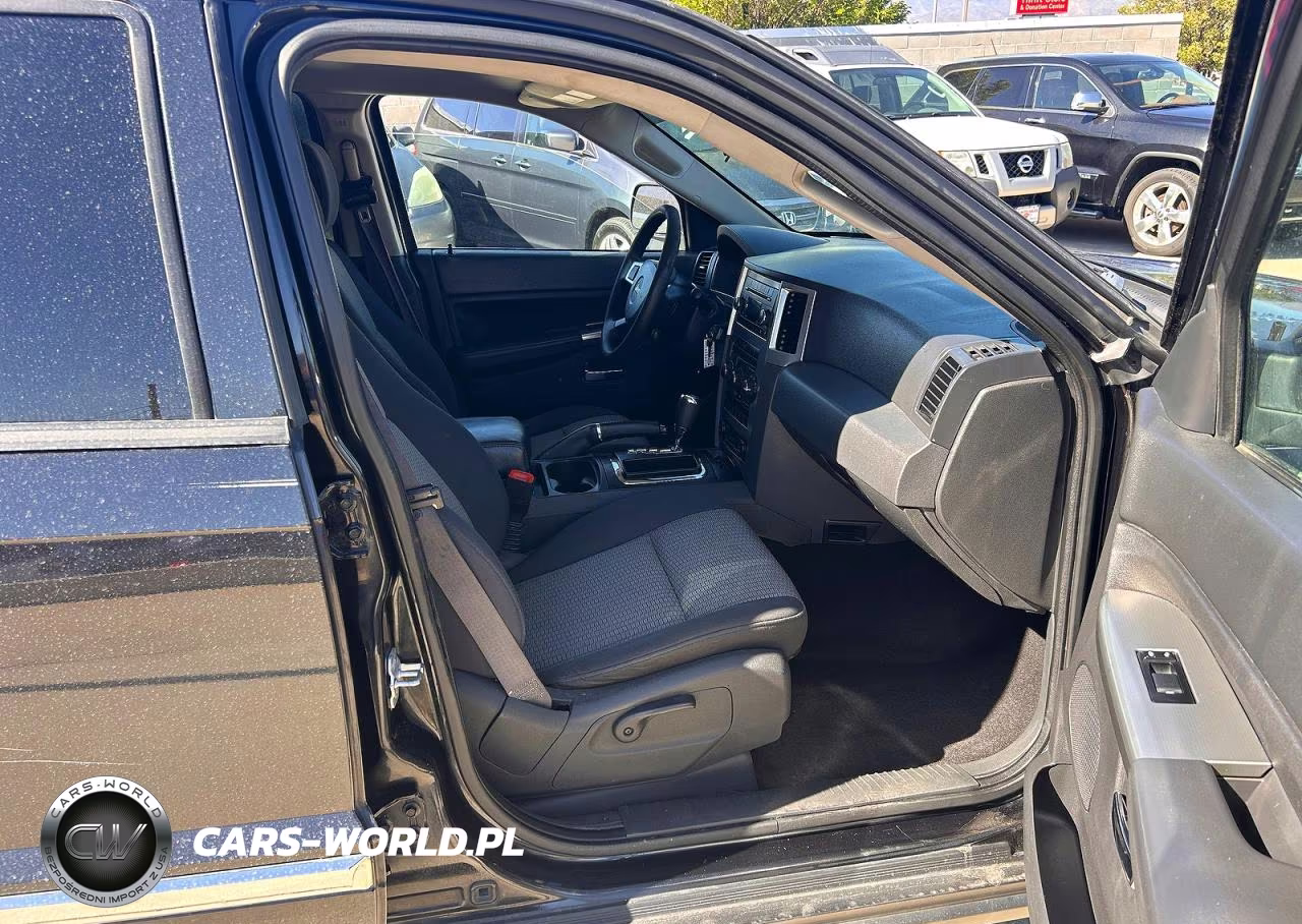 2010 Jeep Grand Cherokee Laredo VIN:1J4PS4GK2AC121257 - 5