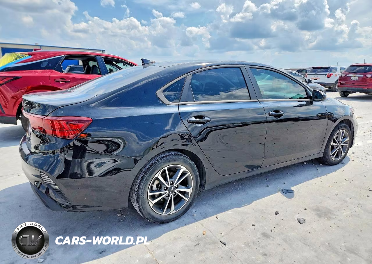 2023 Kia Forte Lxs VIN:3KPF24AD2PE592533 - 3