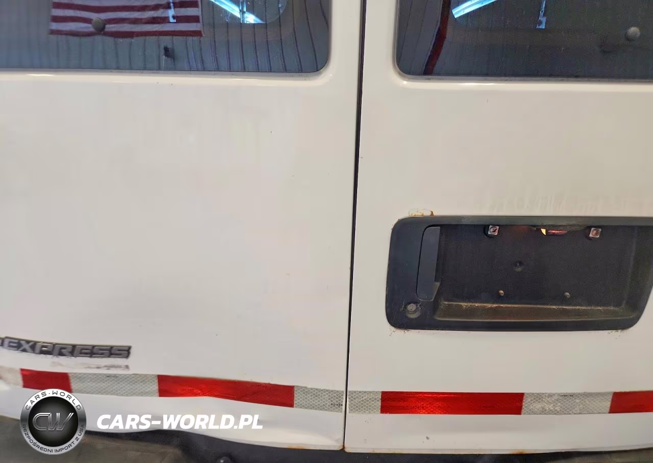 2013 Chevrolet Express G1500 VIN:1GCSHAF44D1178480 - 10
