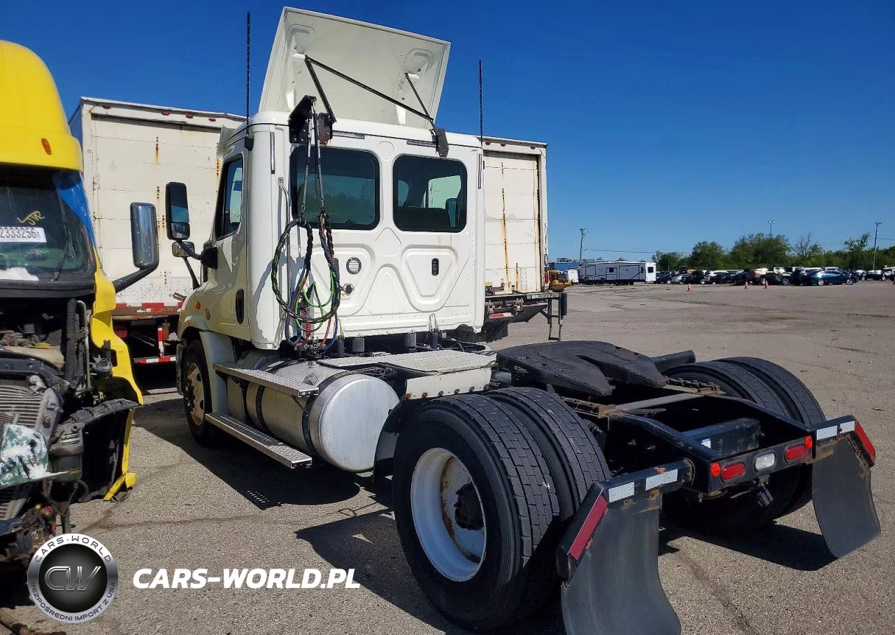 2019 Freightliner Cascadia 113 Semi Truck VIN:3AKBGADV1KSLG6785 - 3