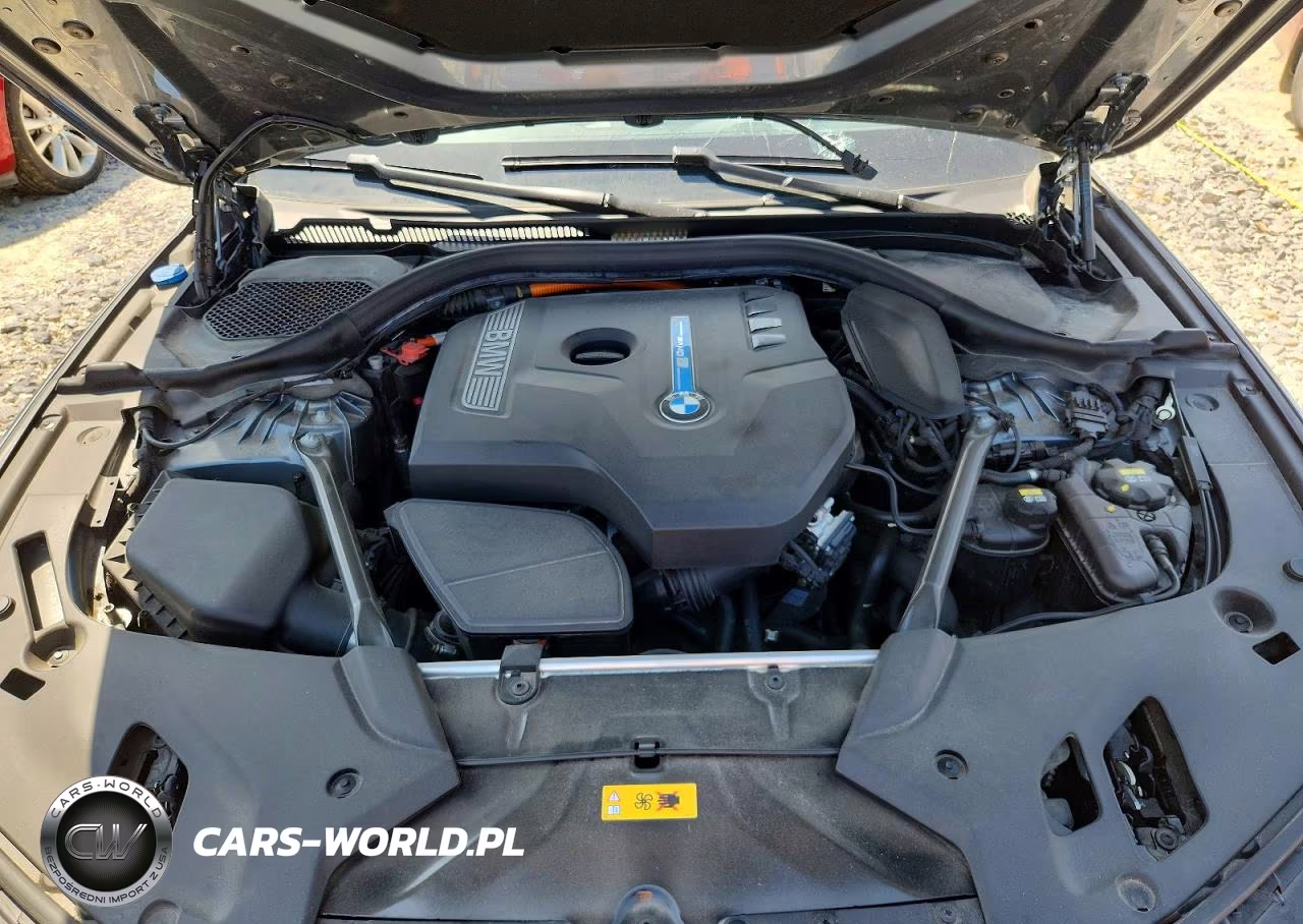 2018 BMW 530Xe VIN:WBAJB1C57JB084185 - 11