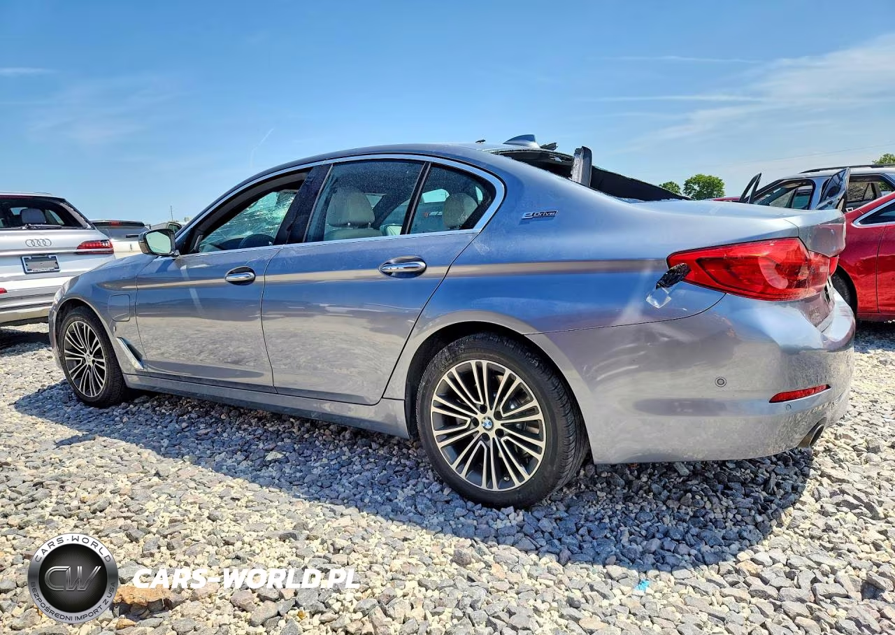 2018 BMW 530Xe VIN:WBAJB1C57JB084185 - 2