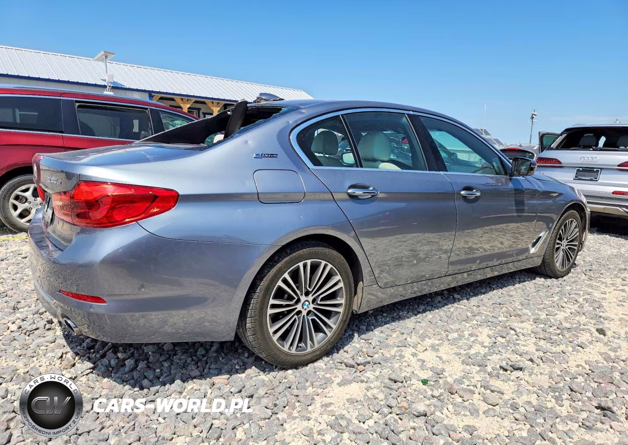 2018 BMW 530Xe VIN:WBAJB1C57JB084185 - 3