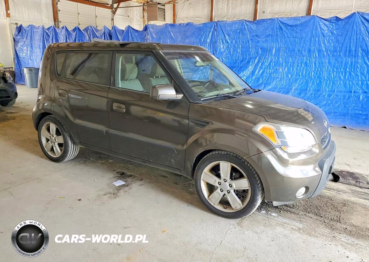 2010 Kia Soul + VIN:KNDJT2A24A7132095 - 4