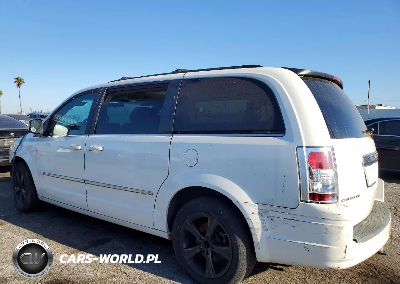 2010 Chrysler Town & Country Touring VIN:2A4RR5D19AR347454 - 2
