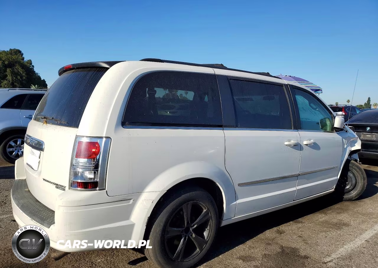 2010 Chrysler Town & Country Touring VIN:2A4RR5D19AR347454 - 3