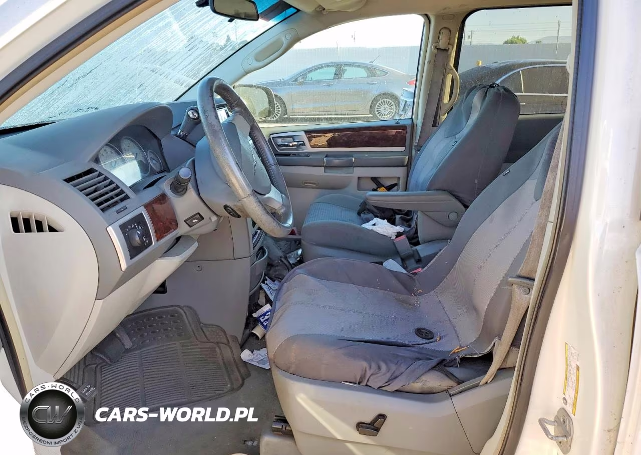 2010 Chrysler Town & Country Touring VIN:2A4RR5D19AR347454 - 7