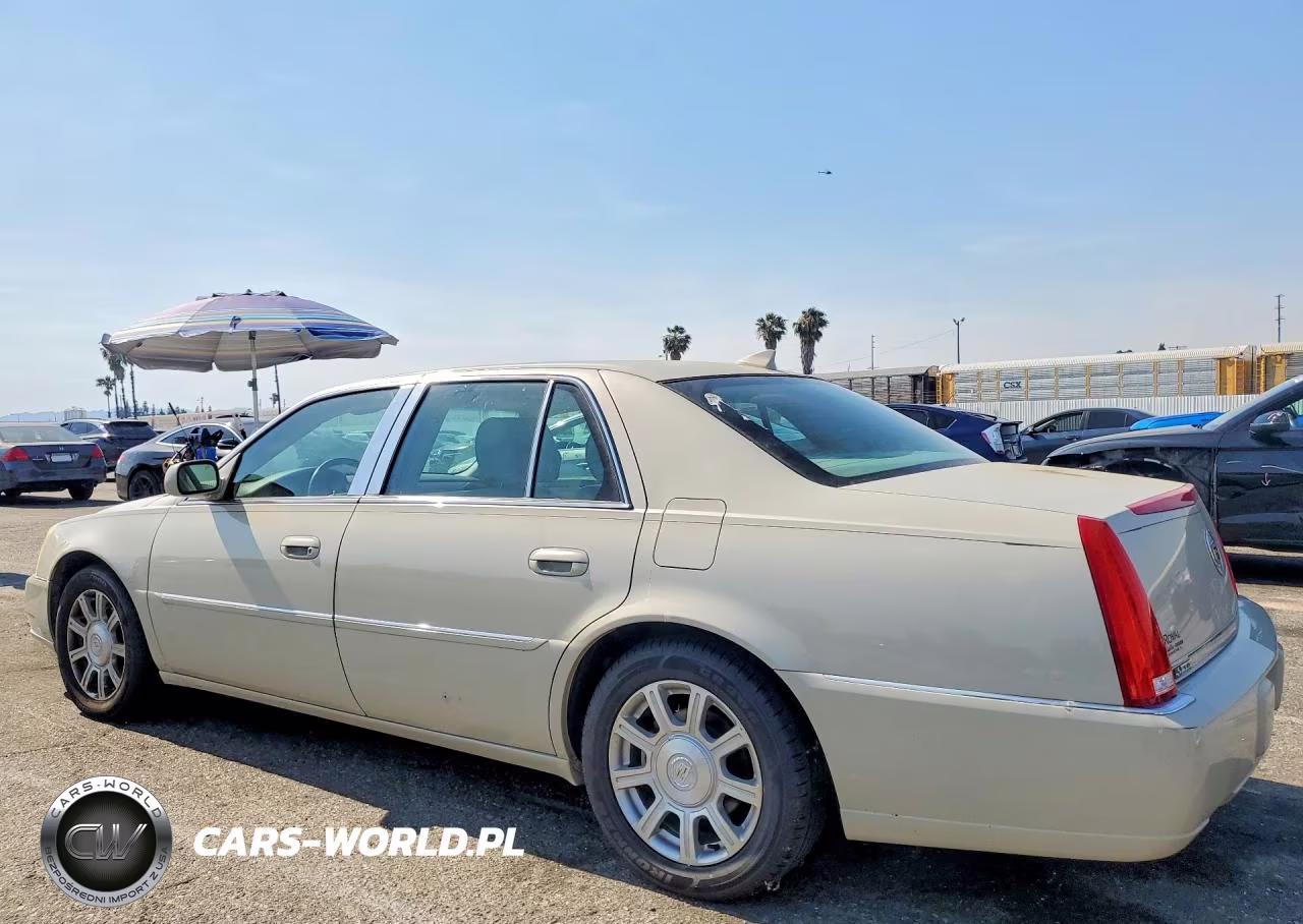 2011 Cadillac Dts VIN:1G6KA5E61BU103636 - 2