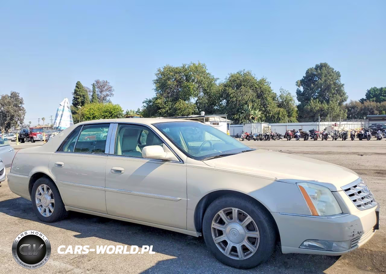 2011 Cadillac Dts VIN:1G6KA5E61BU103636 - 4