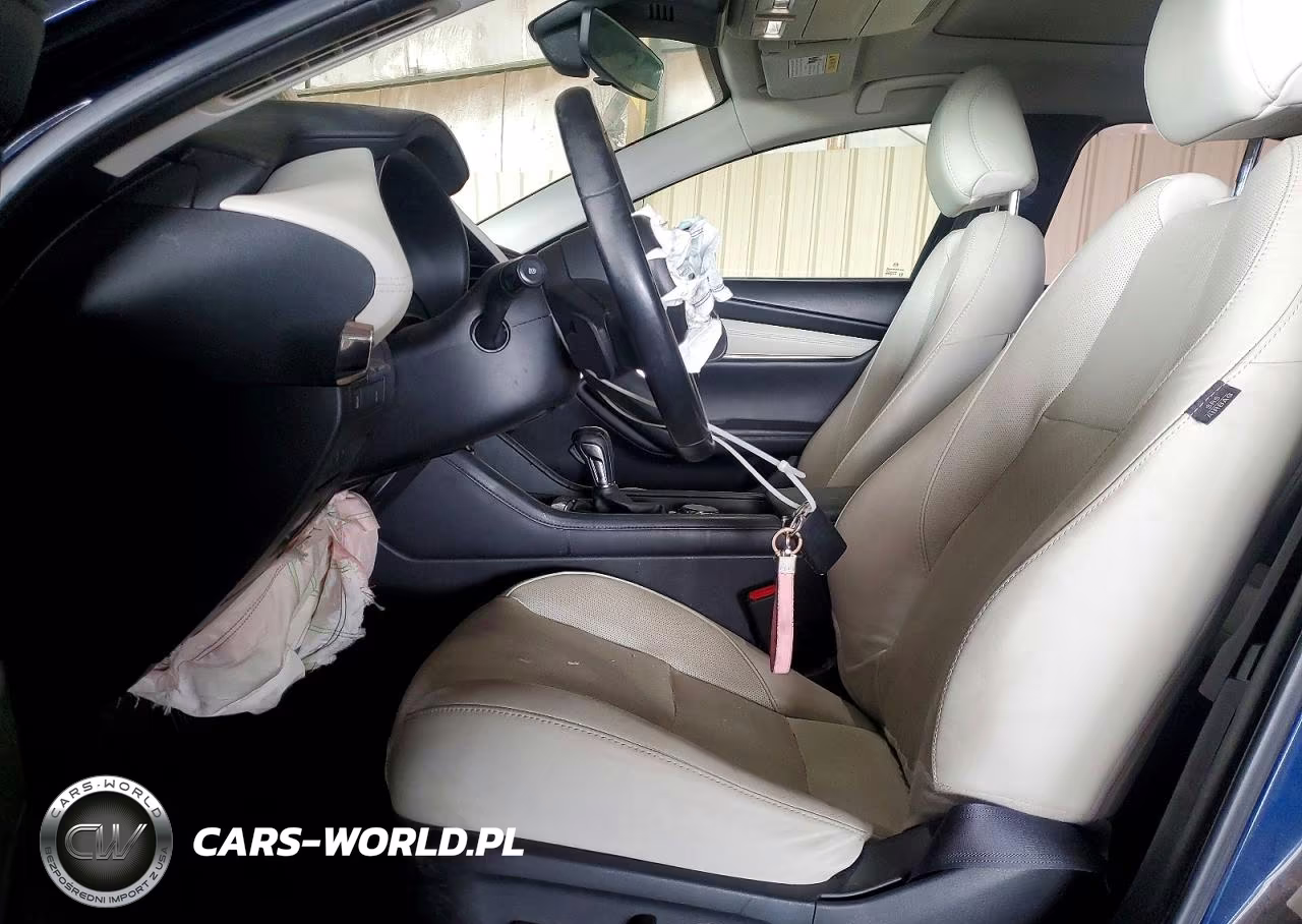 2023 Mazda 3 Premium VIN:3MZBPBDM9PM381901 - 7