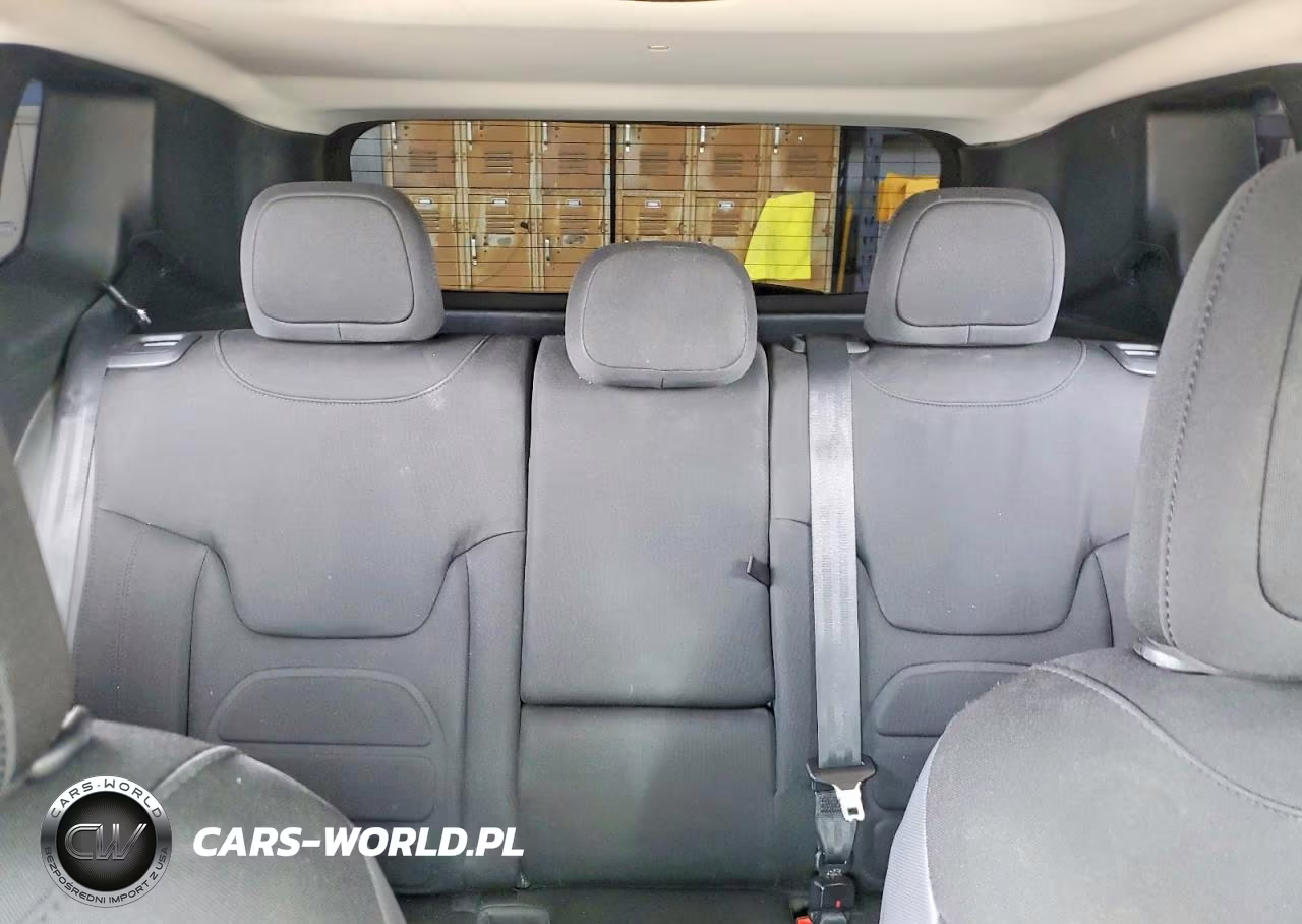 2017 Jeep Renegade Latitude VIN:ZACCJABB0HPE93179 - 10